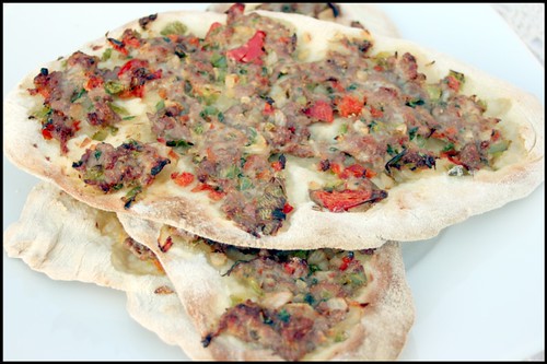 Lahmacun (pizza Turques)