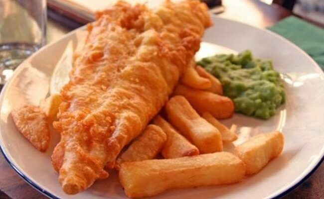 Fish and Chips : la recette traditionnelle anglaise (mushy peas et Sauce Tartare)