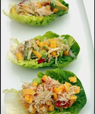Salade de crabe à la mangue et avocat – Soufflé au crabe et bisque