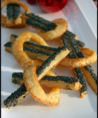 Cheese Straws (allumettes au fromage)