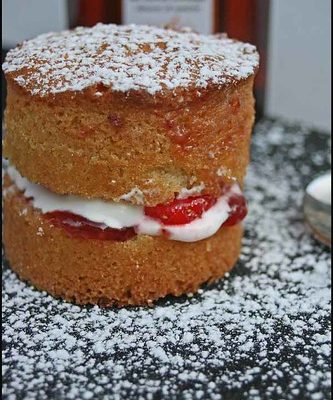 Victoria sponge cake au spray Cointreau