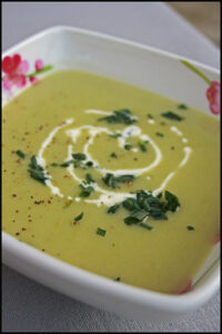 Soupe de poireaux et pommes de terre (leek and potato soup)