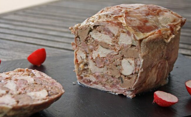 Chicken picnic terrine (terrine de poulet)