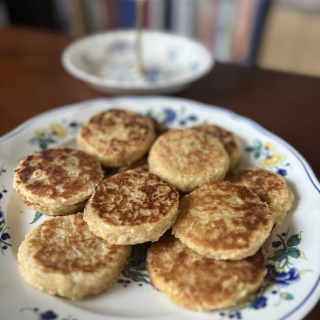 Tinker’s cakes (Apple Welsh cakes)