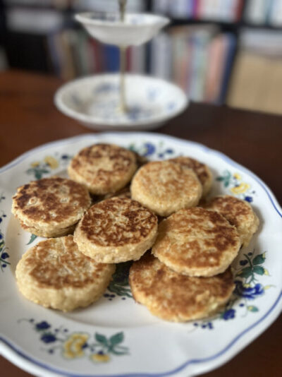 Tinker’s cakes (Apple Welsh cakes)