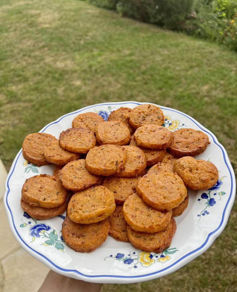 Biscuits aux tomates séchées et romarin de Mary Berry