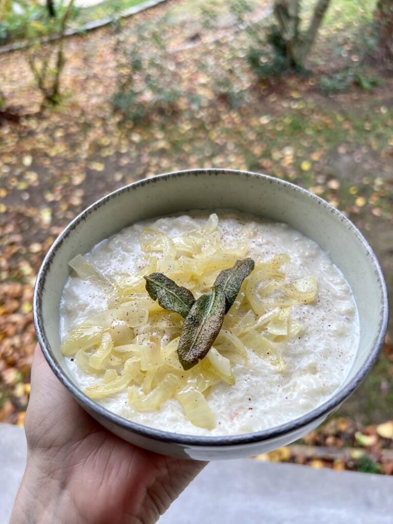 Bread sauce à la sauge