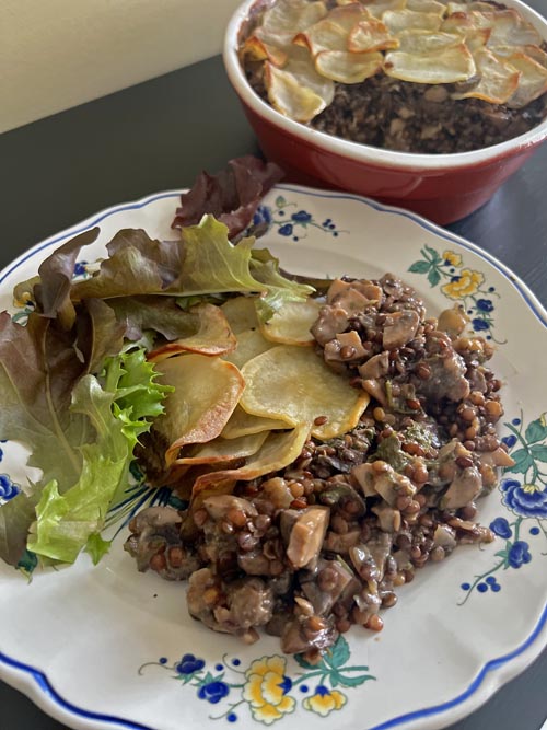 Champignons de Paris et lentilles hotpot