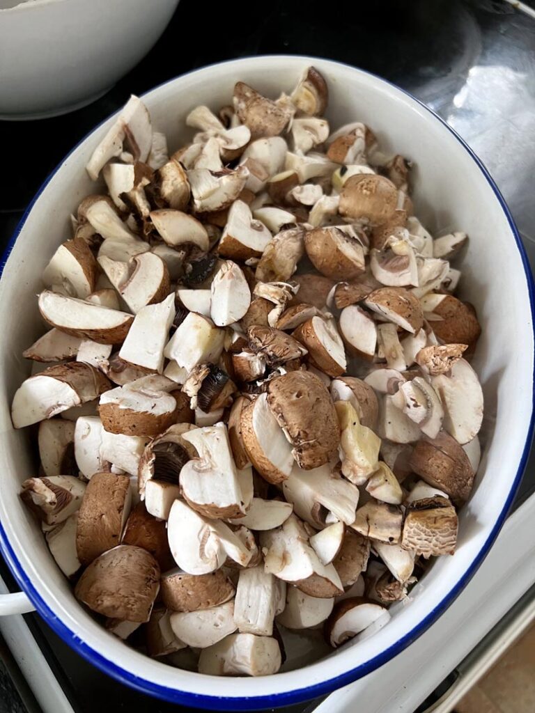 Champignons de Paris et lentilles hotpot