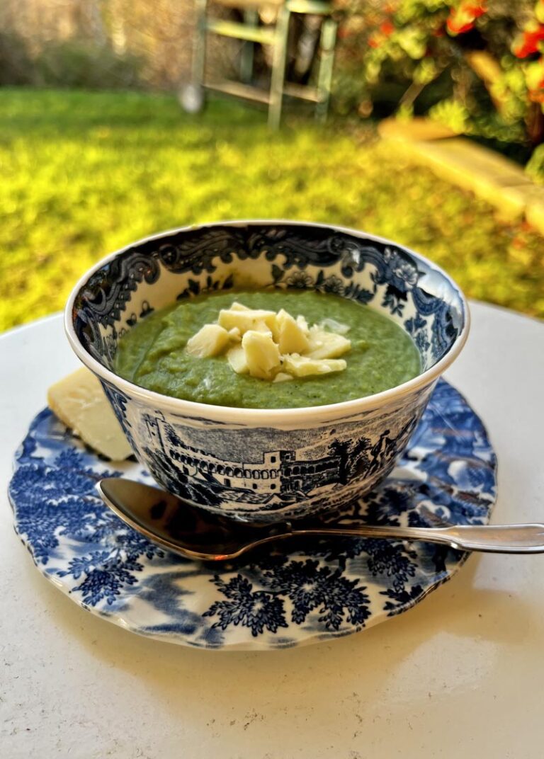 Soupe de brocoli et Lancashire cheese