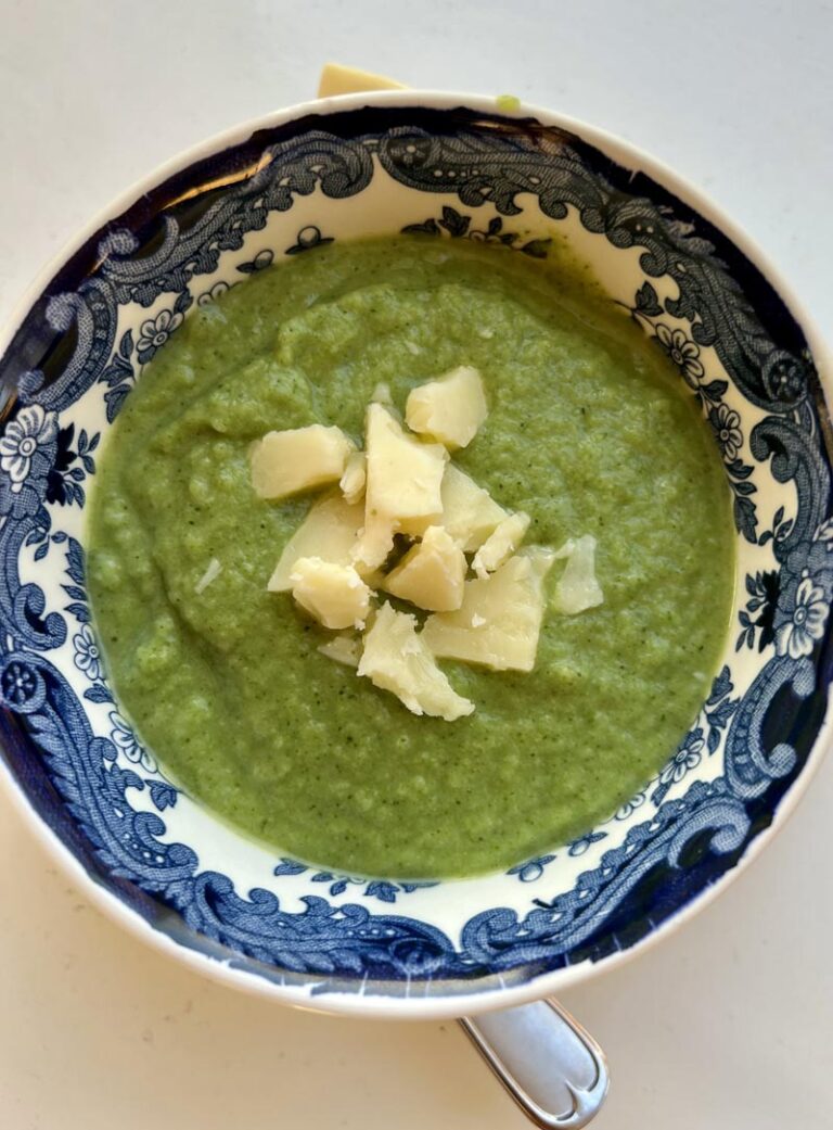 Soupe de brocoli et Lancashire cheese