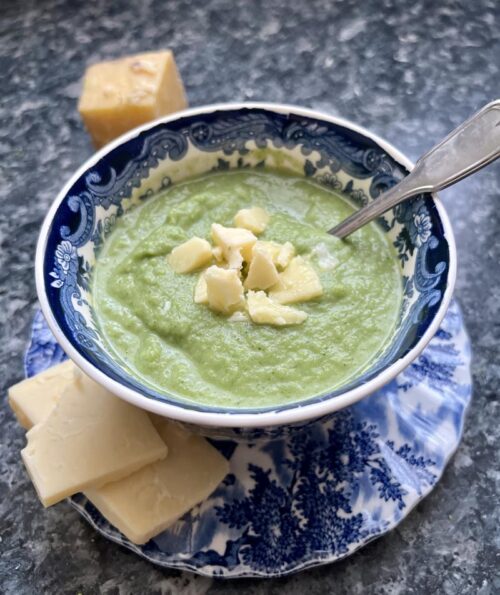 Soupe de brocoli et Lancashire cheese