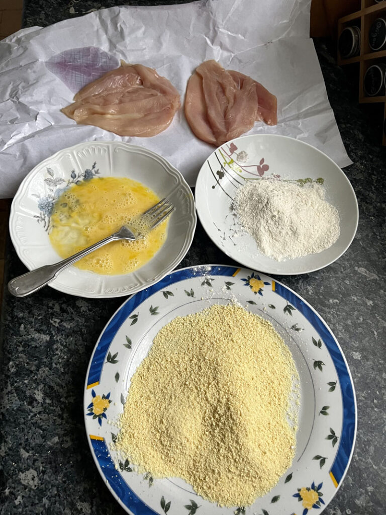 Chicken Parmo (poulet pané et béchamel)