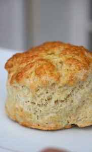 Scones (recette facile et histoire des petits pains britanniques)