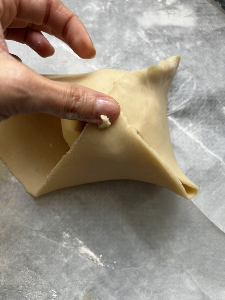 Baked Apple Dumplings (Pommes en croûte cuites au four)