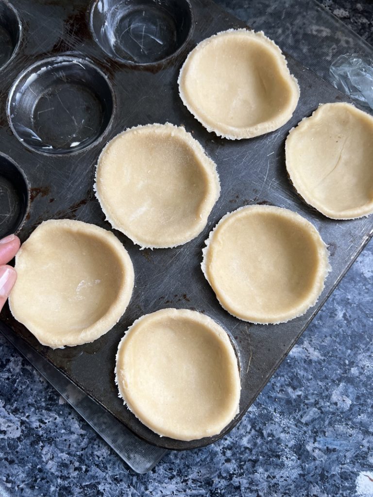 Mini apple & pear pies (petites tourtes aux pommes)