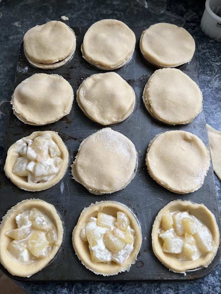 Mini apple & pear pie (petites tourtes aux pommes)