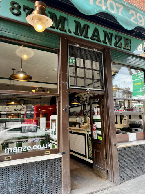 M.Manze et Cooke, Eels, Pies & Mash House Londres