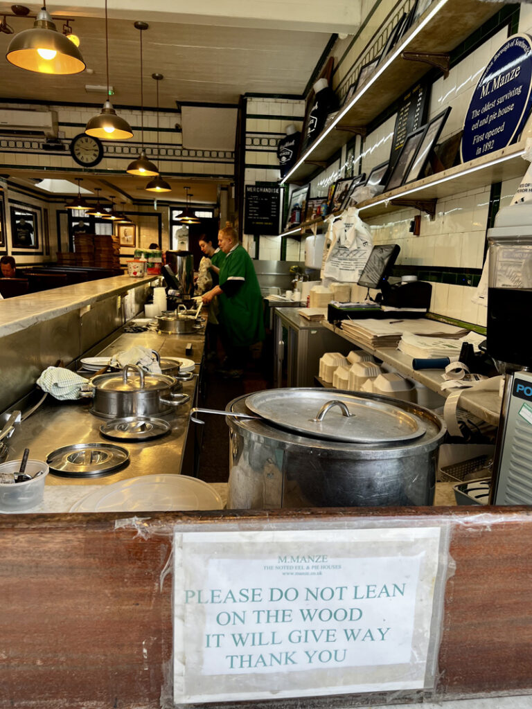 M.Manze et Cooke, Eels, Pies & Mash House Londres