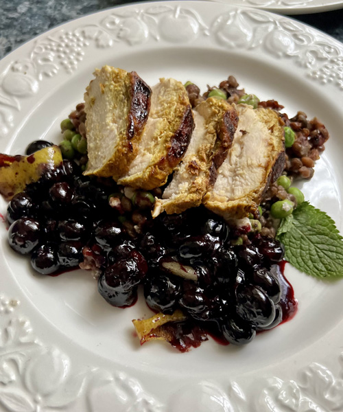 Blancs de poulet aux myrtilles de Jamie Oliver
