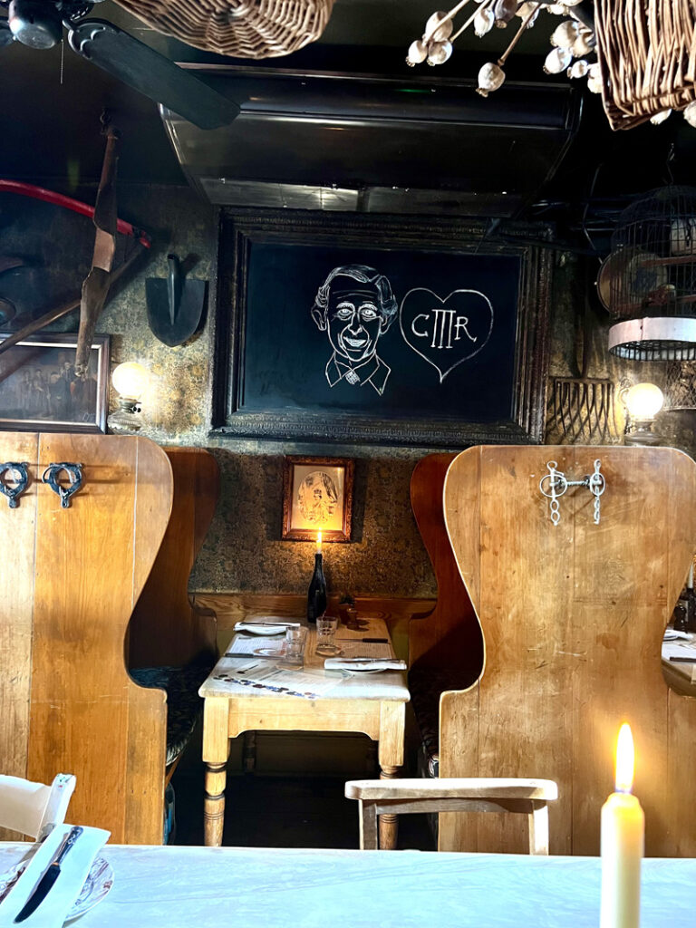 Maggie Jones’s, Restaurant de cuisine anglaise à Londres