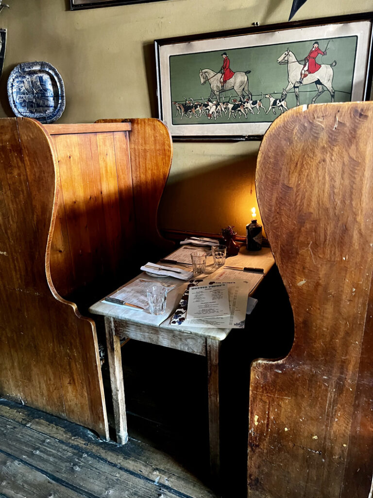 Maggie Jones’s, Restaurant de cuisine anglaise à Londres