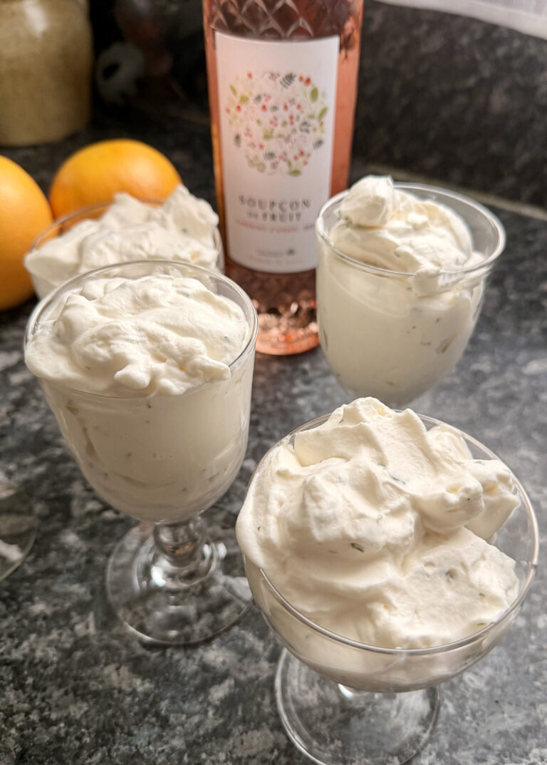 Syllabub au pamplemousse et à la menthe